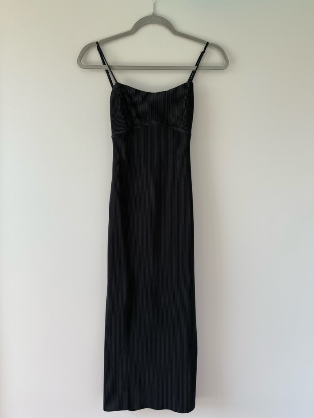 Dynamite Black midi dress